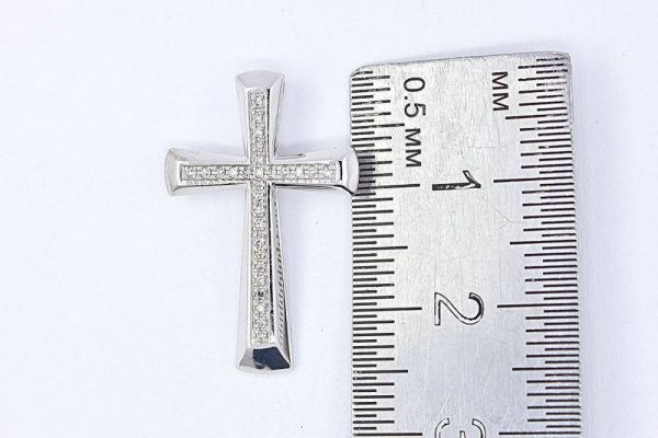 Крест из белого золота 585 пробы 1,59 гр. с бриллиантовой крошкой б/у