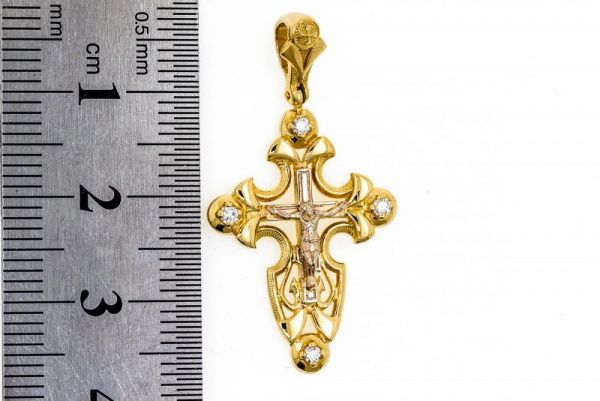 Крест из желтого золота 750 пробы 3,88 гр. с бриллиантом б/у