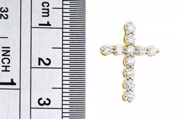 Крест из желтого золота 585 пробы 2,31 гр. с бриллиантами б/у