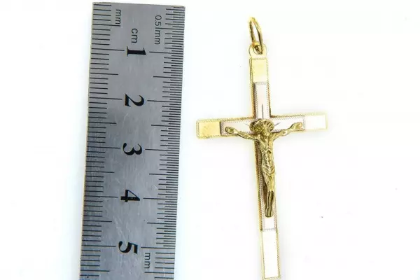 Крест из желтого золота 585 пробы 4,78 гр. б/у