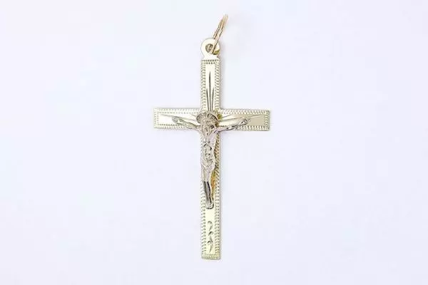 Крест из белого золота 585 пробы 2,5 гр. б/у